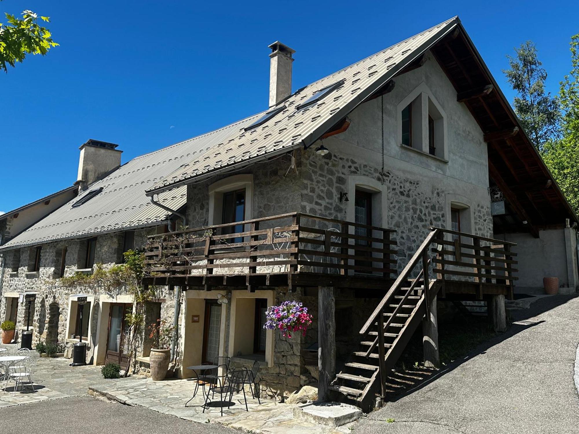 Chambre D'Hotes La Grange Des Ecrins Chabottes Exteriör bild